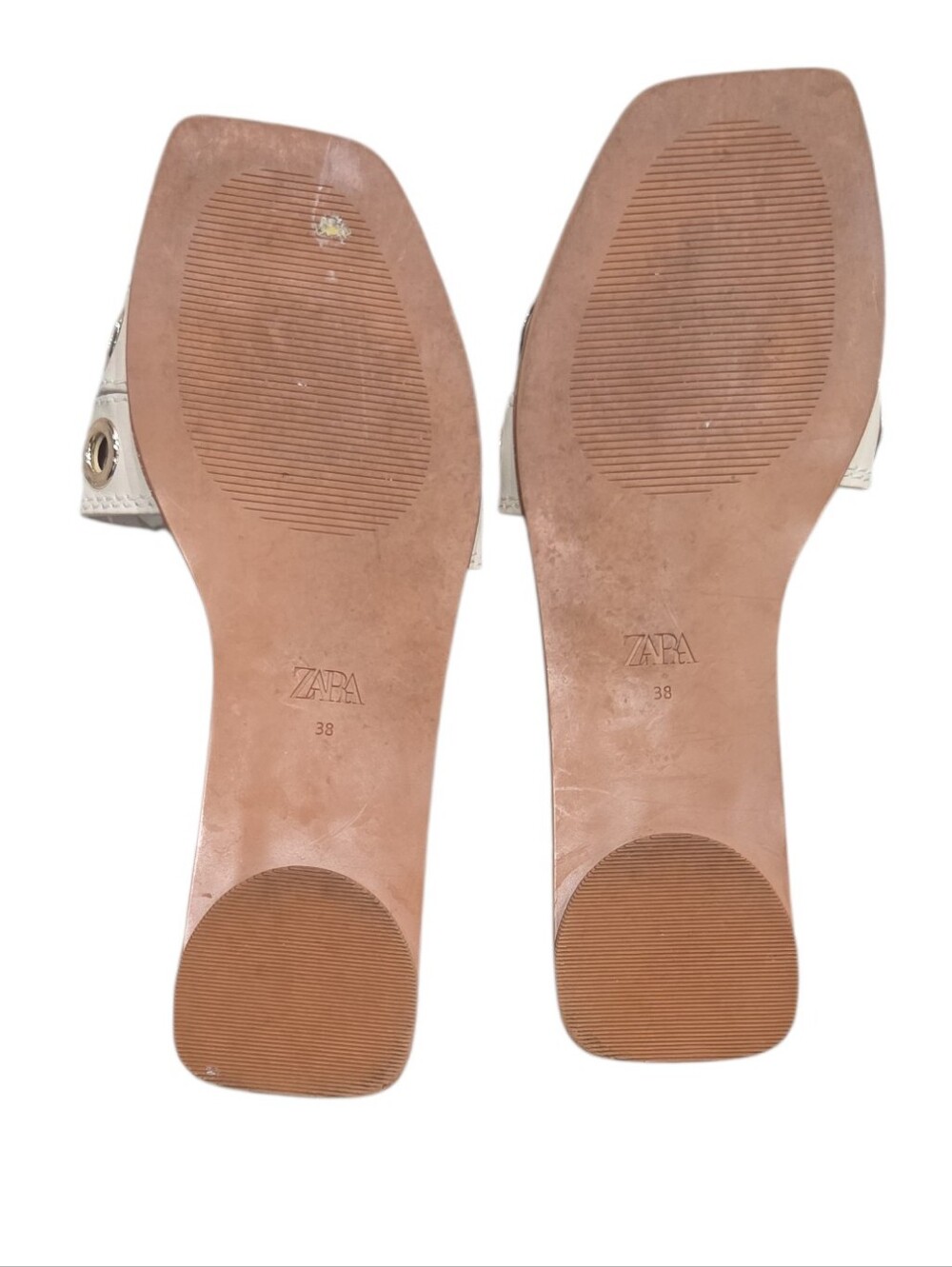 Zara Ivory Leather Slide Sandals with Metallic Grommets Size 7.5 - Picture 3 of 4